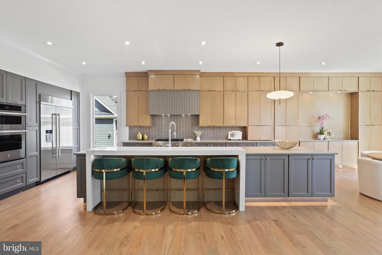 How to Choose the Best Tile for Kitchen Floors (DCOF, Slip Resistance Explained)
